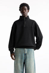 PULL&BEAR SWEATSHIRT WITH ZIP - UP COLLAR - SMgarment's